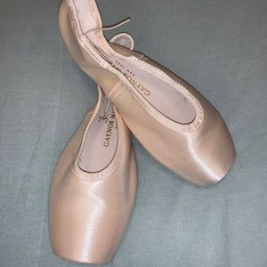 Gaynor Minden Pointe Shoes